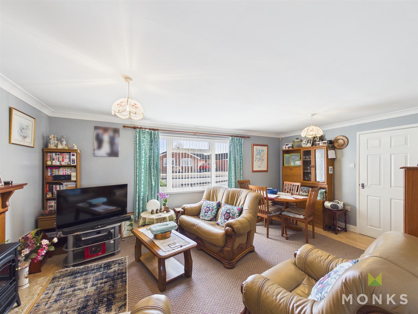 19 Barnfield Avenue, Shrewsbury, SY4 5HT For Sale